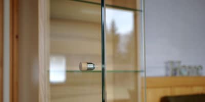 Beitragsbild Stamm Vitrine Anrei Abverkauf